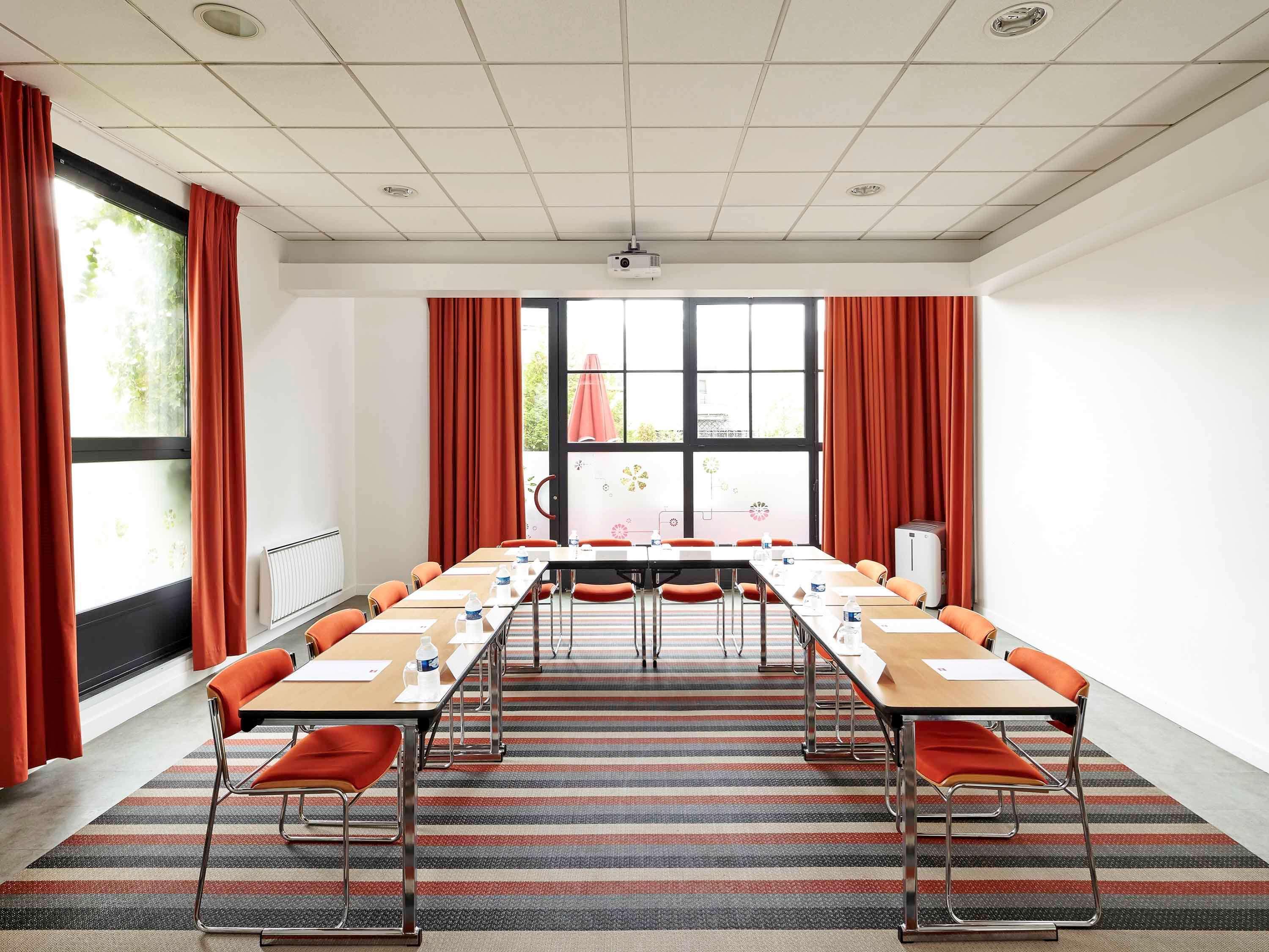 Ibis Marne La Vallee Hotel Champs-Sur-Marne