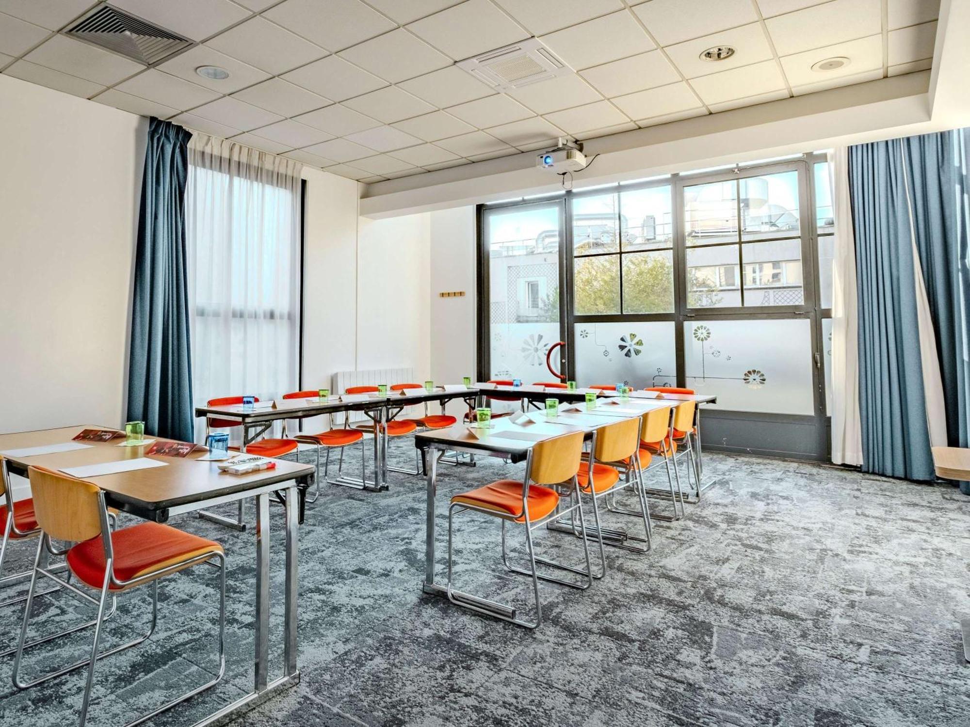 Ibis Marne La Vallee 3* Champs-Sur-Marne